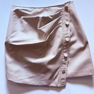 Emory Park Butter Soft Faux Leather Cream Button-Accent Mini Skirt size small
